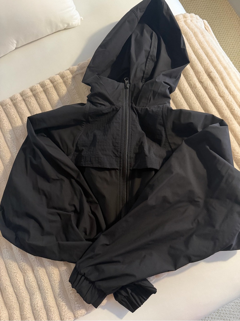 Alo cropped windbreaker